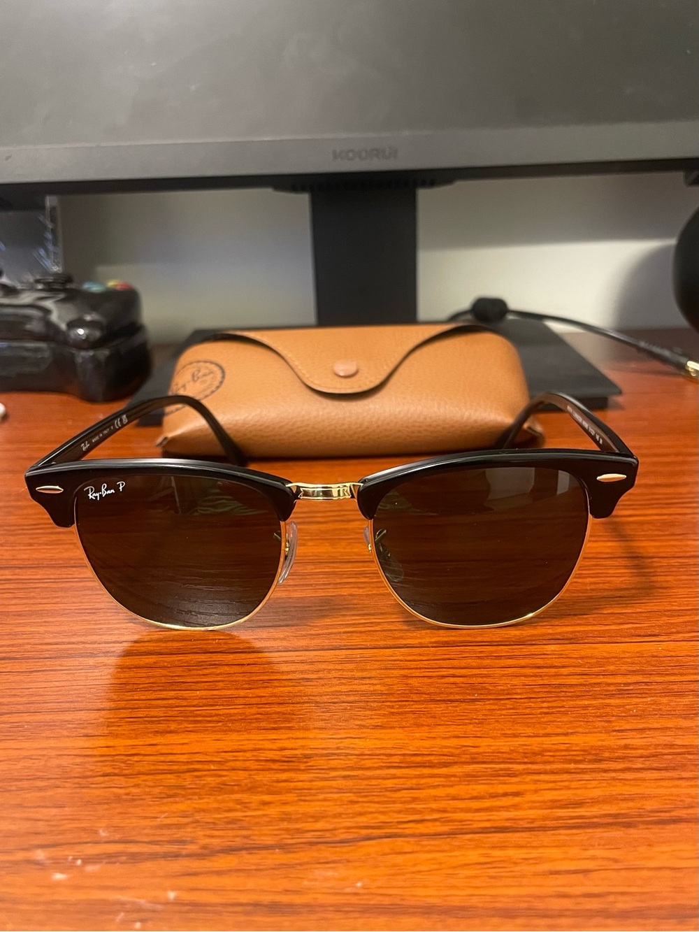 Ray-Ban Clubmaster Polarized Sunglasses - Black & Gold